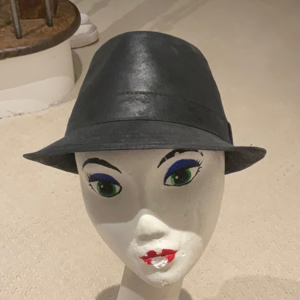 🏥Dobbs hat
